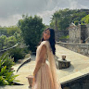 Meet your Posher, Anika